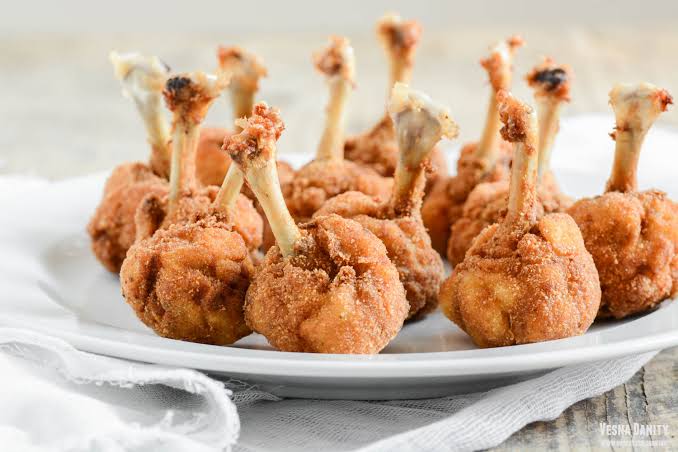 CHICKEN LOLLIPOPS (10pcs)